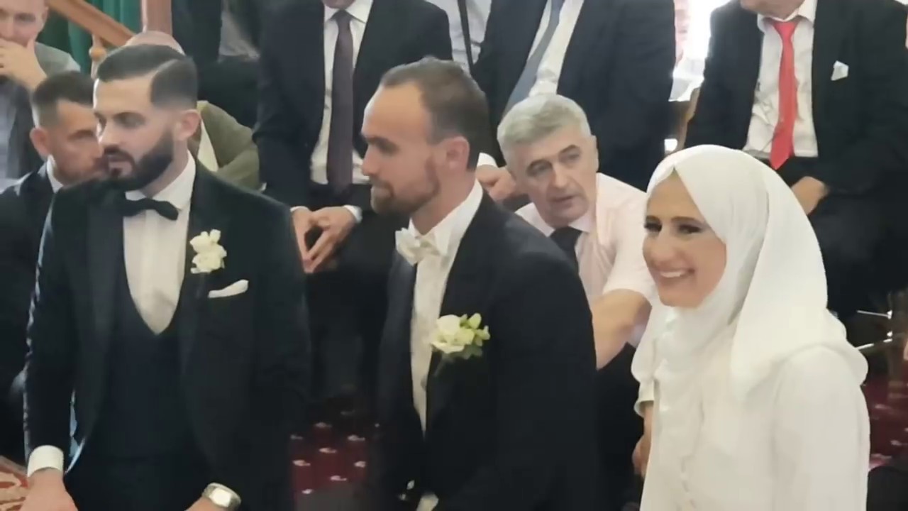 AMEL TUKA - ŠERIJATSKO VJENĆANJE U SEJMENSKOJ DŽAMIJI U ZENICI