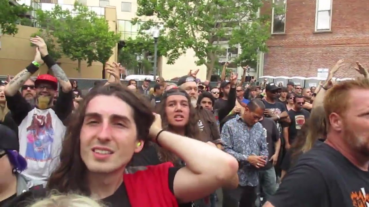 Vio-lence at the Oakland Metro in Oakland, CA.