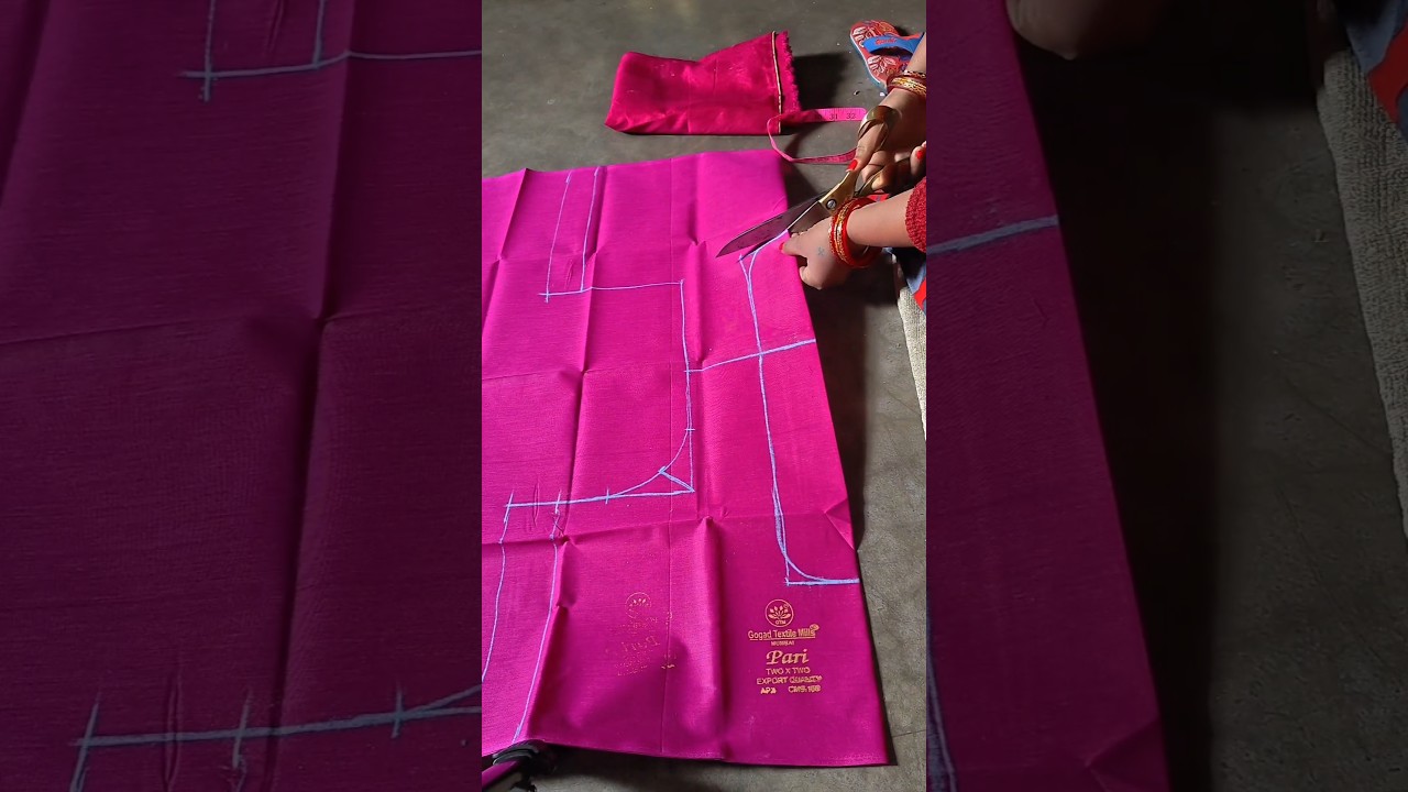 easy four tuks blouse cutting method. चार टेकिंग वाला ब्लाउज की कटिंग।