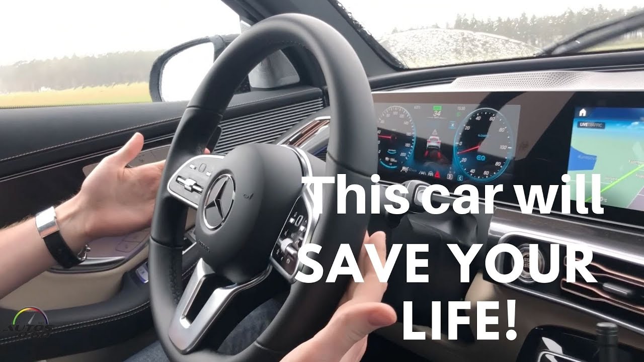 2020 Mercedes-Benz EQC with Active Safety Assist in City Scenarios
