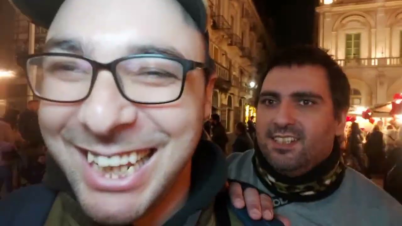 vi faccio vedere la città di catania a dorbata a  tema natalizio pesci guppy italia