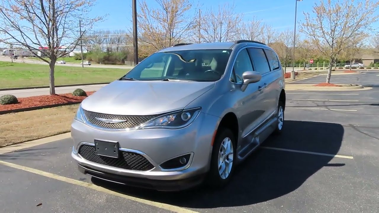 2017 Chrysler Pacifica Touring L Wheelchair Accessible Vehicle for Sale. Stock #HR809862