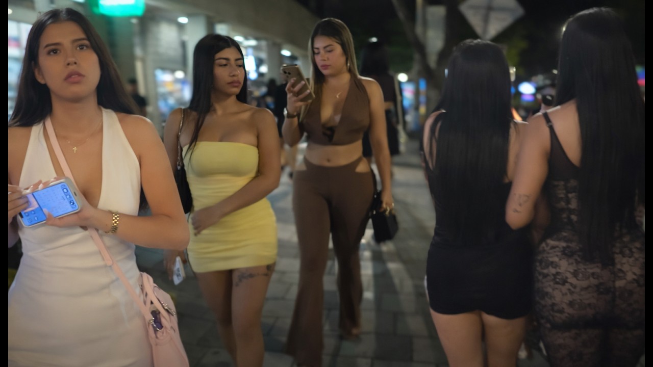 LATINAS IN PROVENZA & LLERAS PARK MEDELLIN COLOMBIA [4K WALKING TOUR]