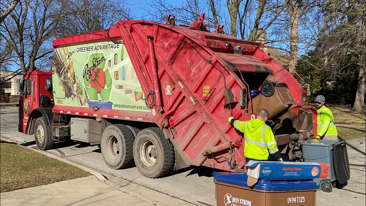 Roy Strom 057: Mack LEU Split Chagnon Rear Loader Garbage Truck