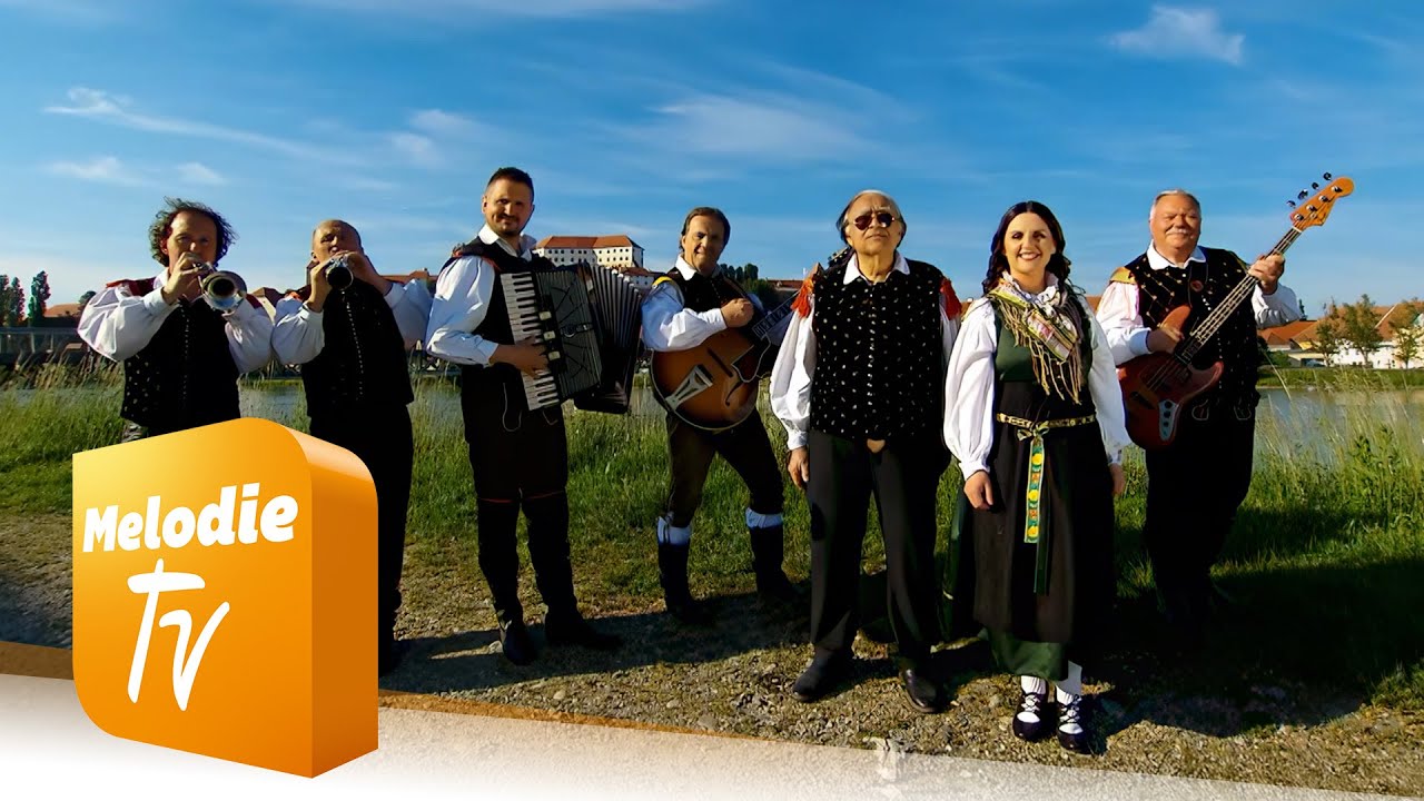 Alpenoberkrainer - Unsere Mutti (Offizielles Musikvideo)