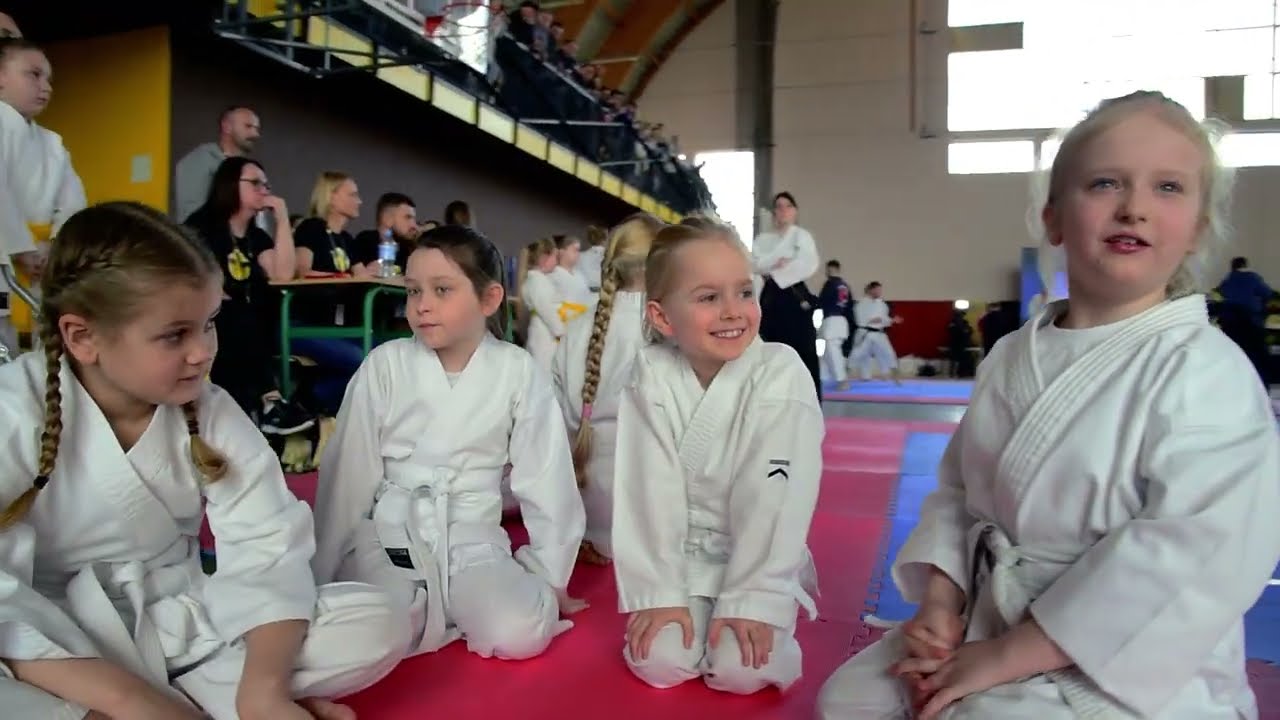 QI KARATE CUP  teledysk