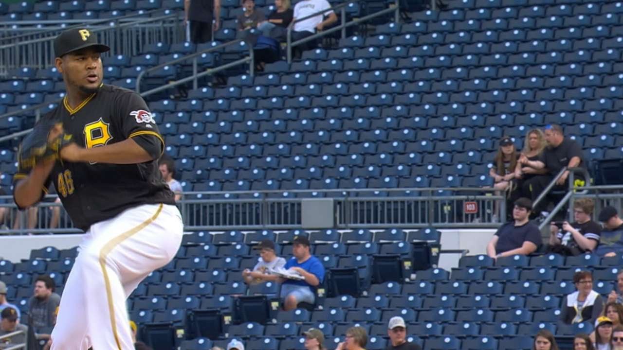 ARI@PIT: Nova strikes out three over seven innings