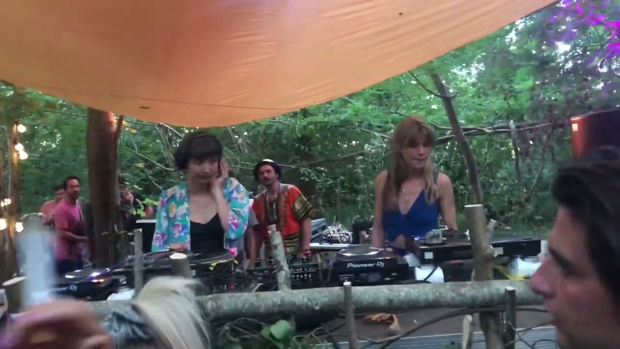 Sibil & Tau Car @ Nostromo : New Horizon