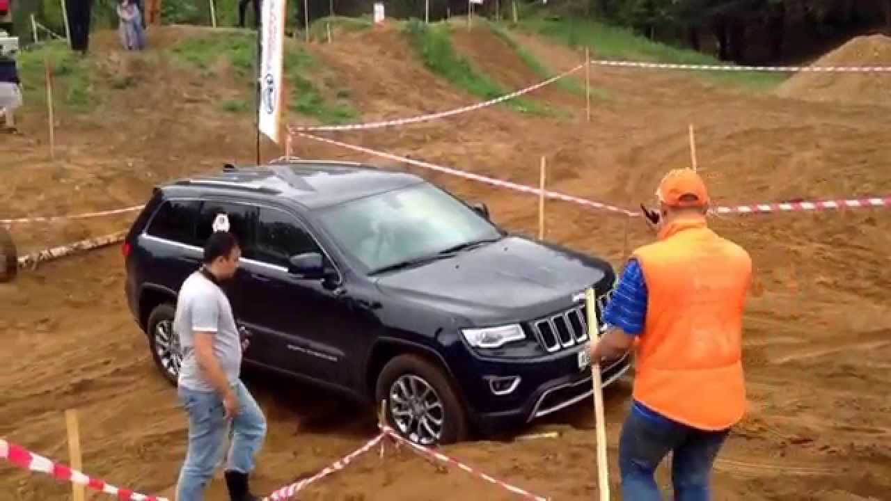 Jeep Grand Cherokee on sand