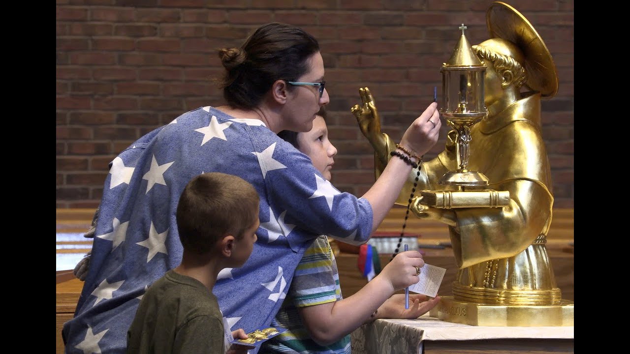 Relics of St. Anthony of Padua visit St. Anne Catholic Church