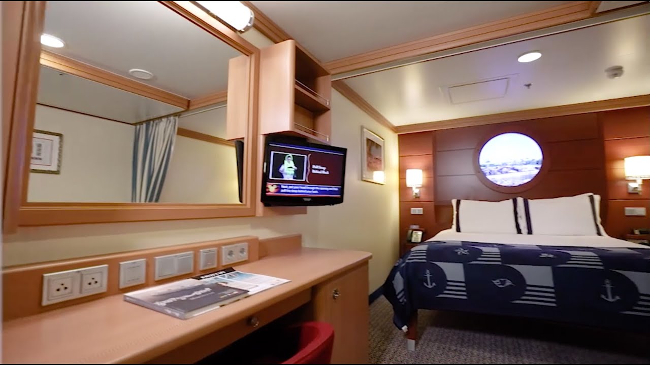 Disney Dream/Disney Fantasy - Deluxe Inside Stateroom | Disney Cruise Line