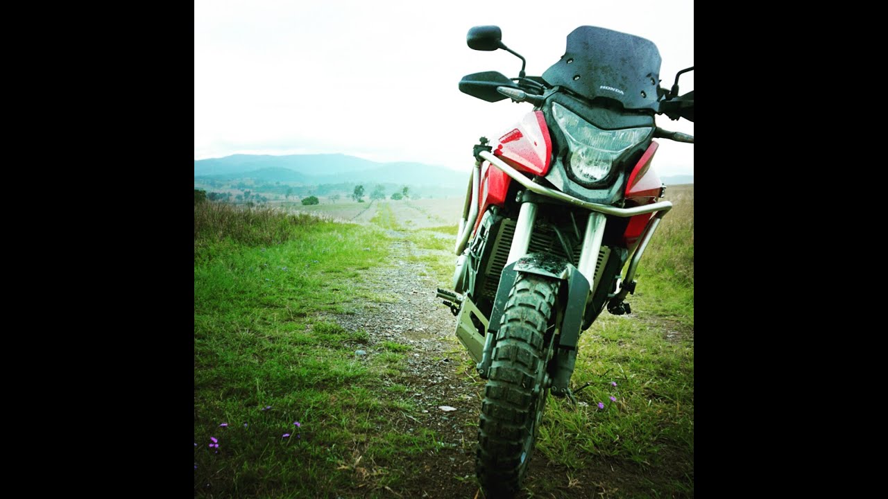 Honda Crosstourer - Dirt Road Traveler.