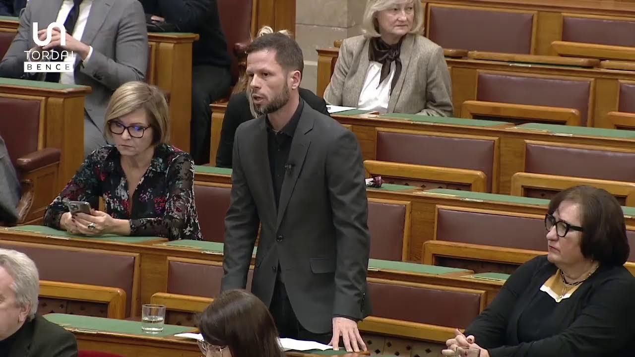 Egy kisvárosnyi ember halt meg a Fidesz-kormány tétlensége miatt!