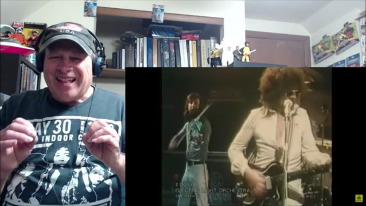 Reaction/Comparison - The Move vs Electric Light Orchestra - Do Ya - Jeff Lynne Outdoing Himself