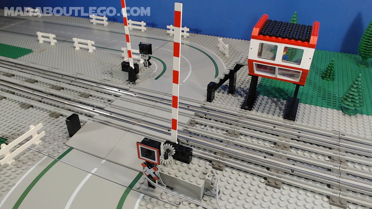 LEGO Trains 12 volt Crossing, Signal, Points and Crashes Too!