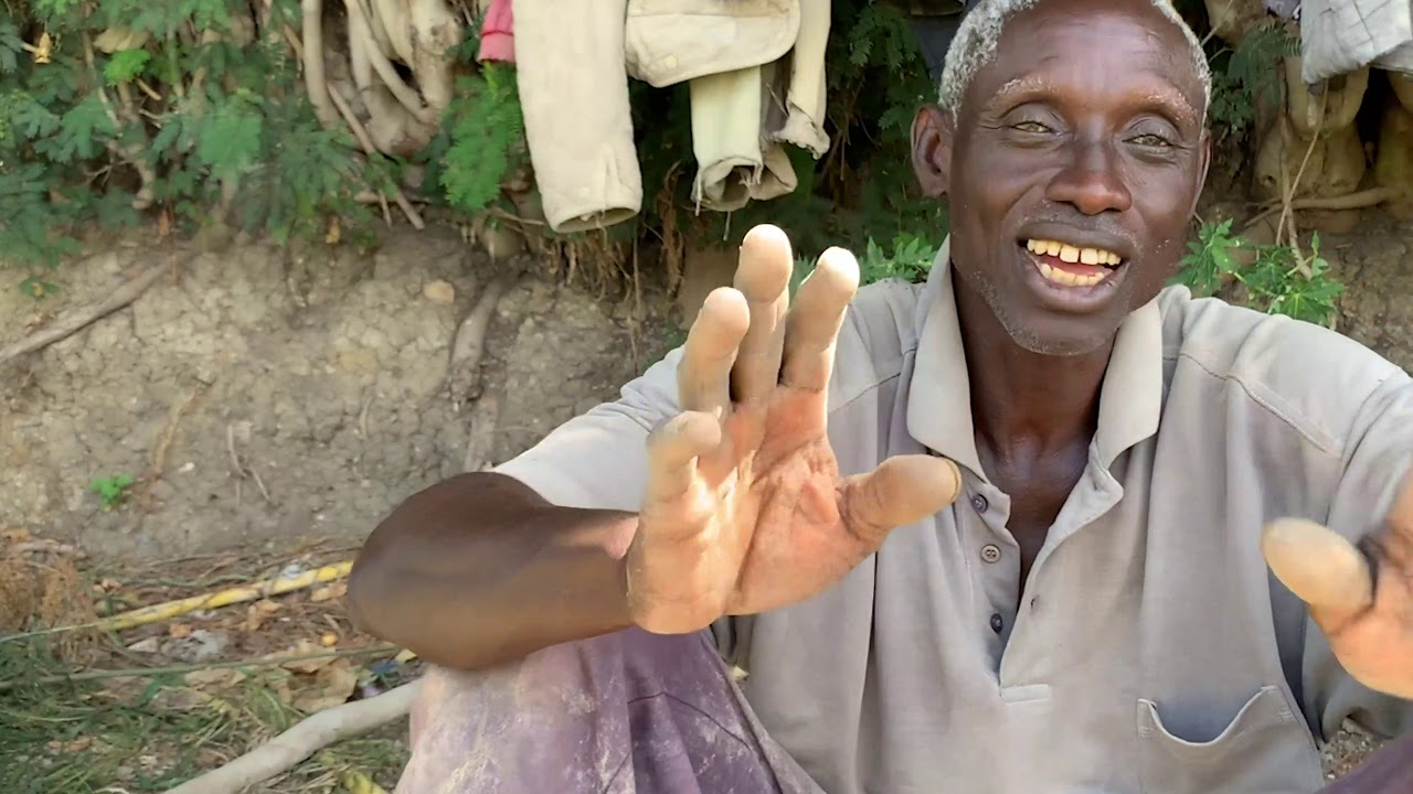 Un agriculteur sénégalais de Linding: voilà à quoi ressemble le maraîchage au Sénégal