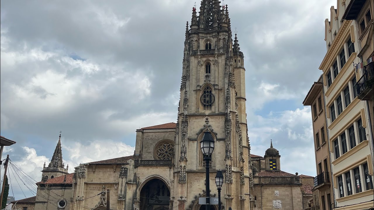 VLOG ÉPICO EN OVIEDO + CONCIERTO DE SAIKO
