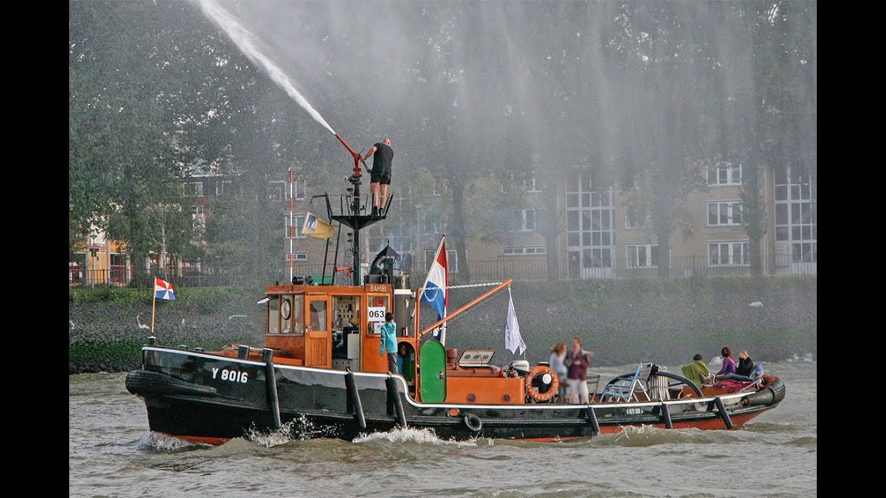 Sleepboot / Blusboot Bambi 16.58 met UCB