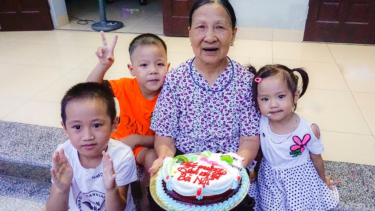 Trò Chơi Chúc Mừng Sinh Nhật Bà 100 Tuổi - Bé Nhím TV - Đồ Chơi Trẻ Em Bánh SInh Nhật