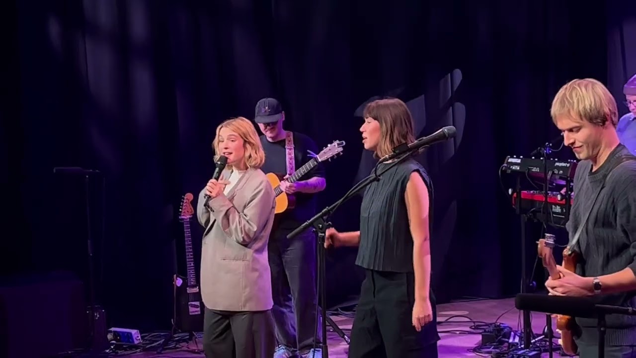 Pommelien Thijs & Meau - In het midden