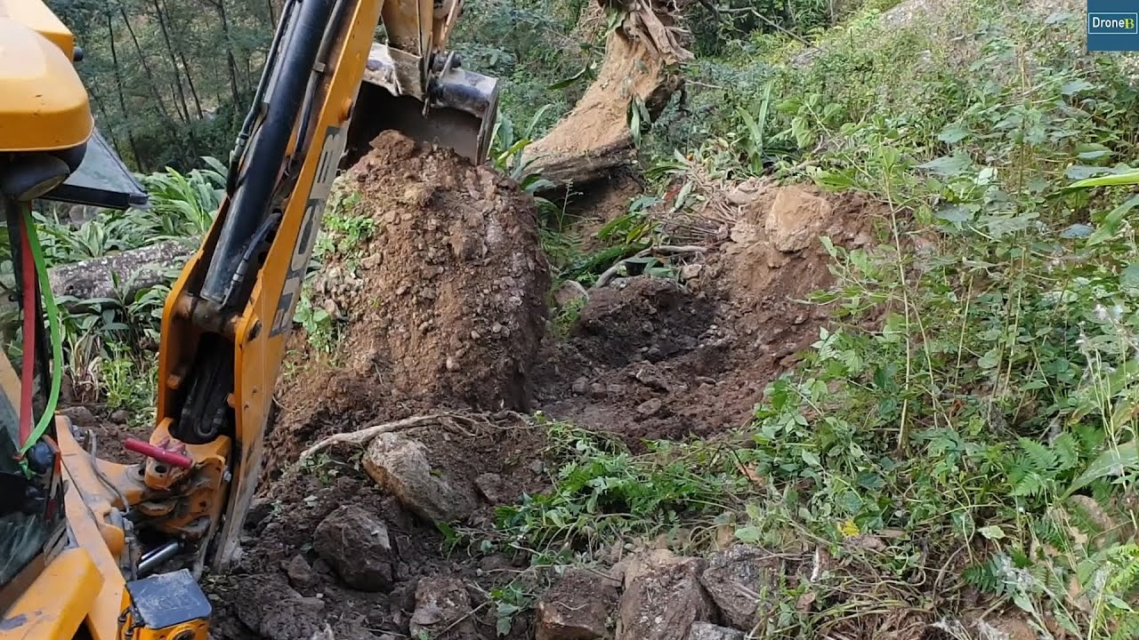 JCB Worth Making Hilly Road Removing Huge Rocks