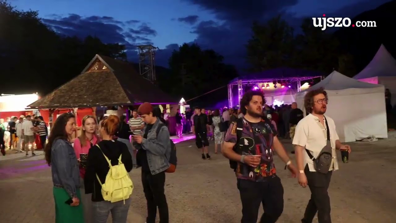 Éjszakai hangulat a Gombaszögi Nyári Táborban! 🎶✨ #ujszo #napilap #Gombaszog #fesztival