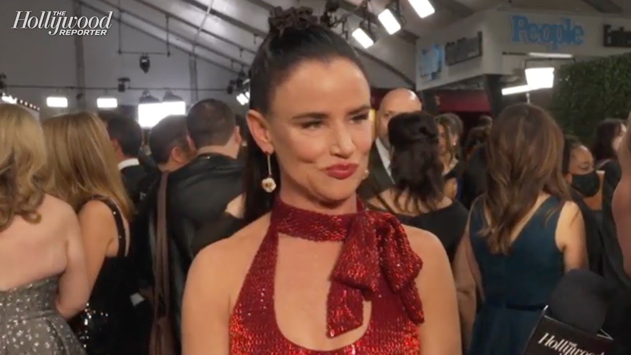 Juliette Lewis Reacts to 'Yellowjackets' Season 2 Ending at the Emmy Awards