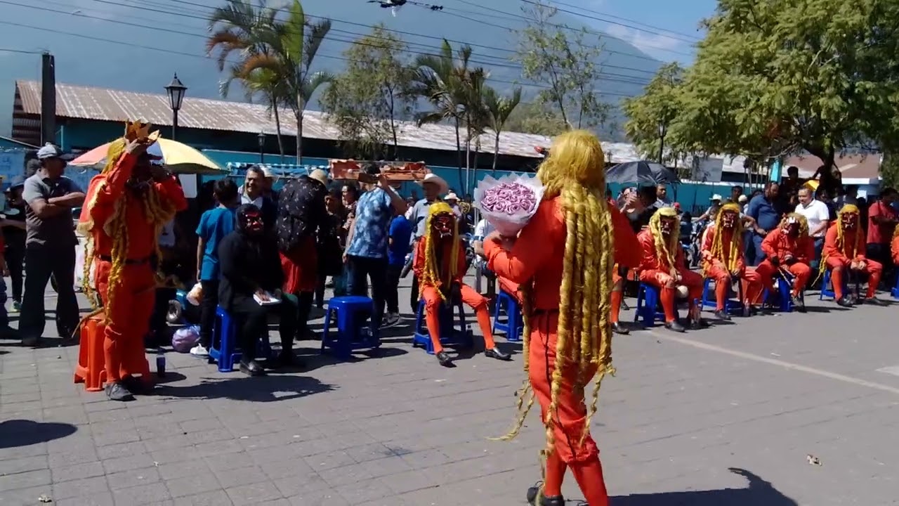 niño mico - en baile folclorido san juan alotenango