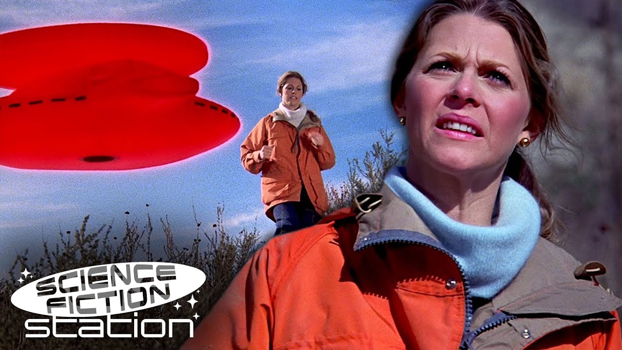 Bionic Woman Is Chased By A U.F.O. | The Bionic Woman | Science Fiction Station