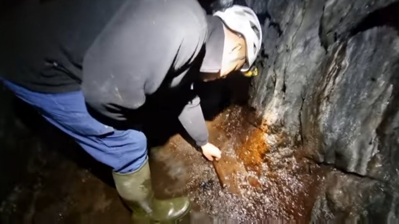 Exploring RARE Copper Mine sharing Brilliant FINDS!