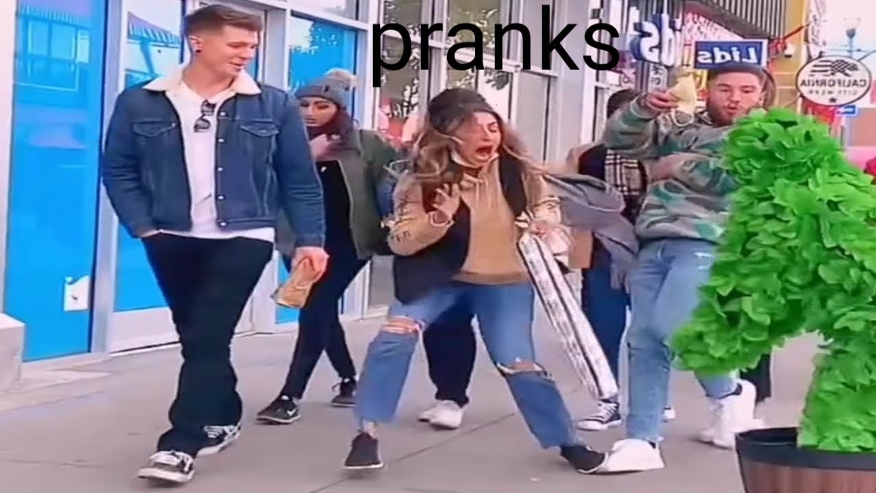 Watch People's Hilarious Reactions to the #9funpranks Cowboy Prank in Perth City