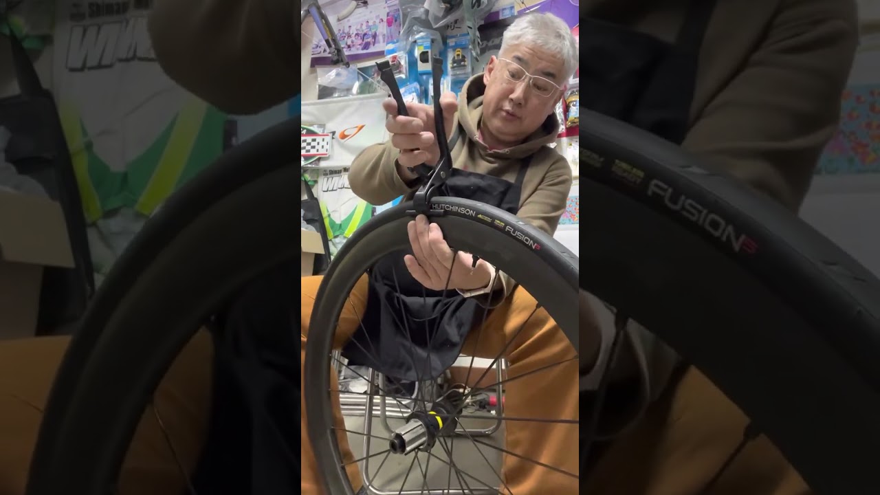 ヴィットリアコルサネクストTLR取り外し①