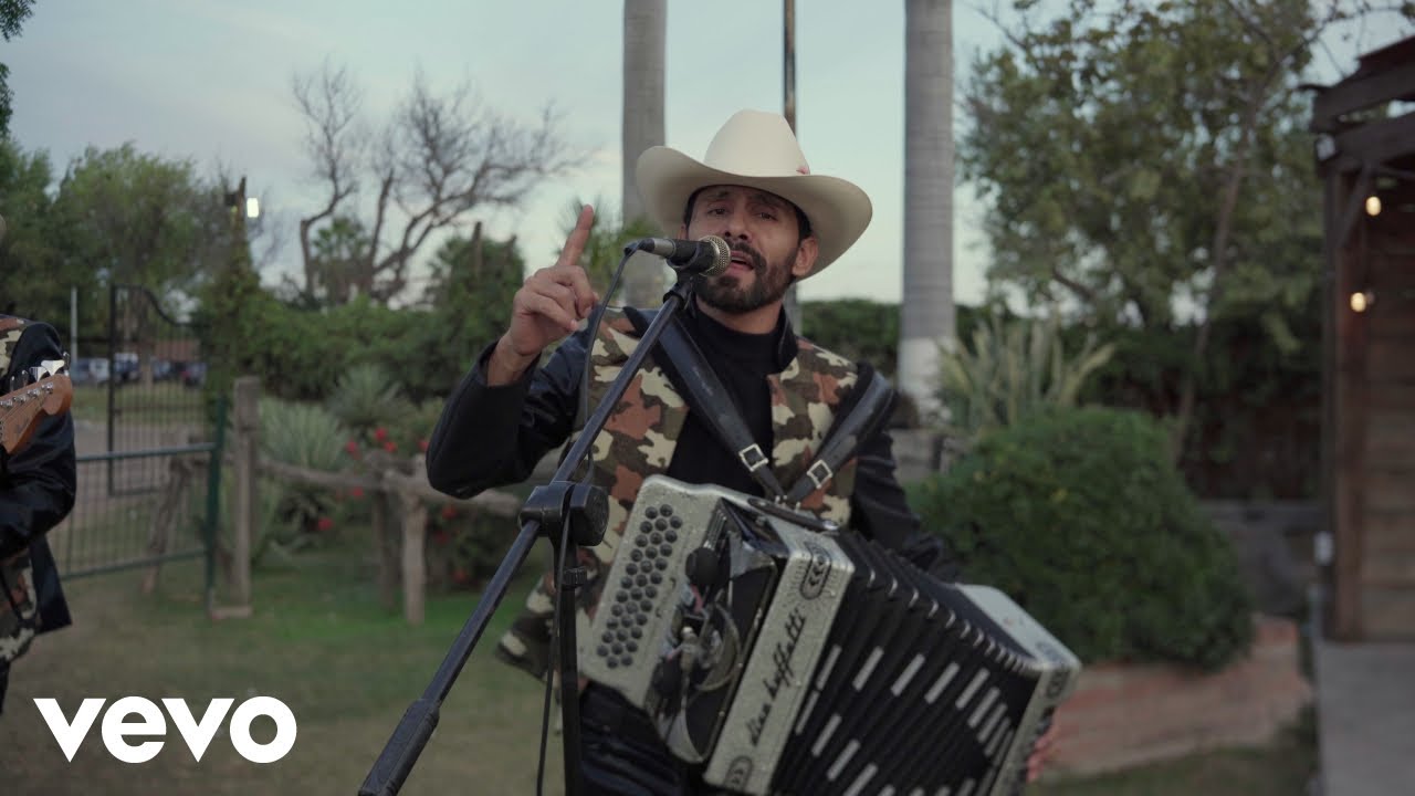 Acompa&ntilde;antes De Sinaloa - La Ley De La Atracci&oacute;n
