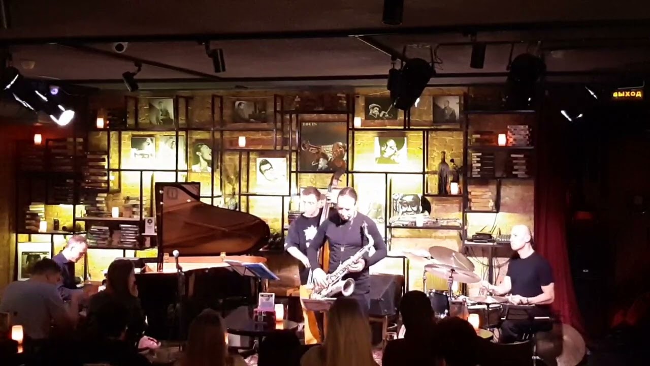 Giant Steps  Mospan 4 tet Esse