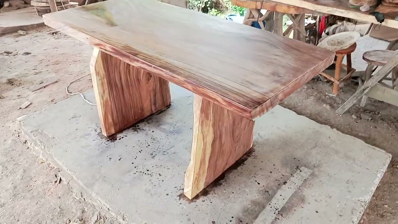 Muebles rústicos de madera de Saman