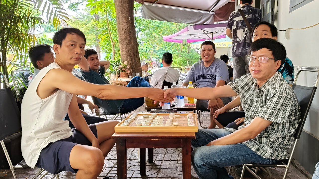 SHOWMATCH CỜ TƯỚNG.NGUYỄN PHÚC LỢI VS NGUYỄN TRƯỜNG SƠN.CHẠM 4.15PHÚT 5S