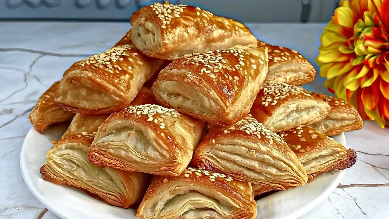 Это новый способ приготовления слоёного теста. Оно суперхрустящее и вкусное