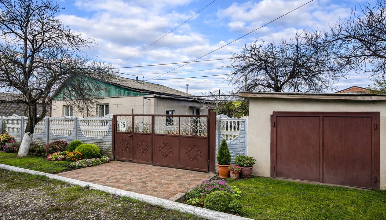 Продається Газифікований будинок — 4 000💲 Є гараж + госп. споруди З ДОКУМЕНТАМИ!