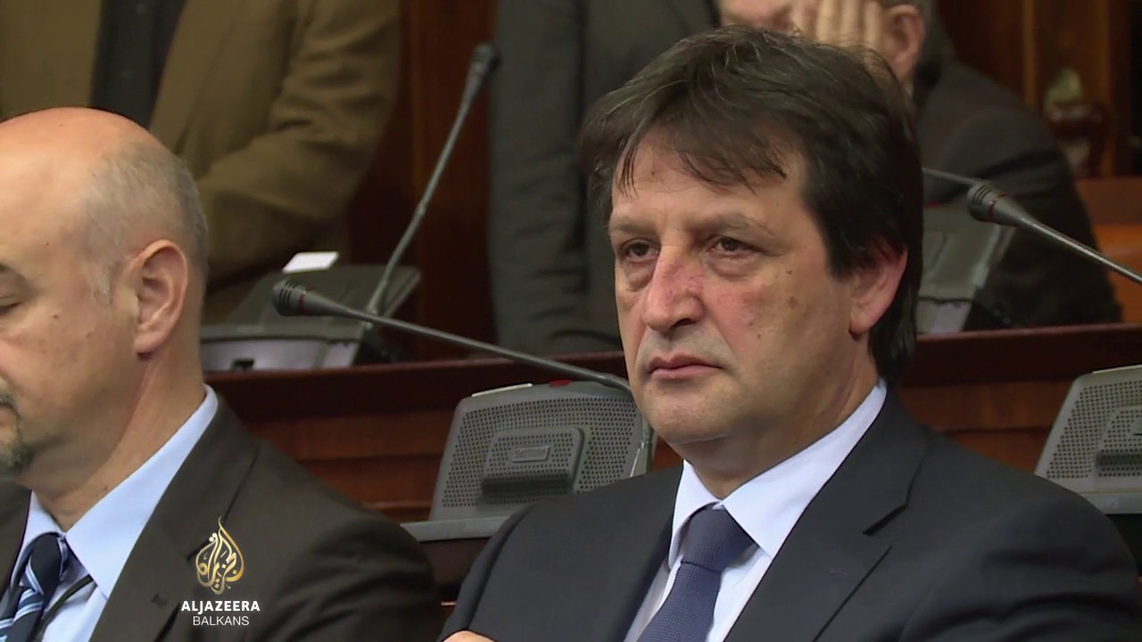 Gašić na čelu BIA-e, zamrzava sve funkcije u SNS-u