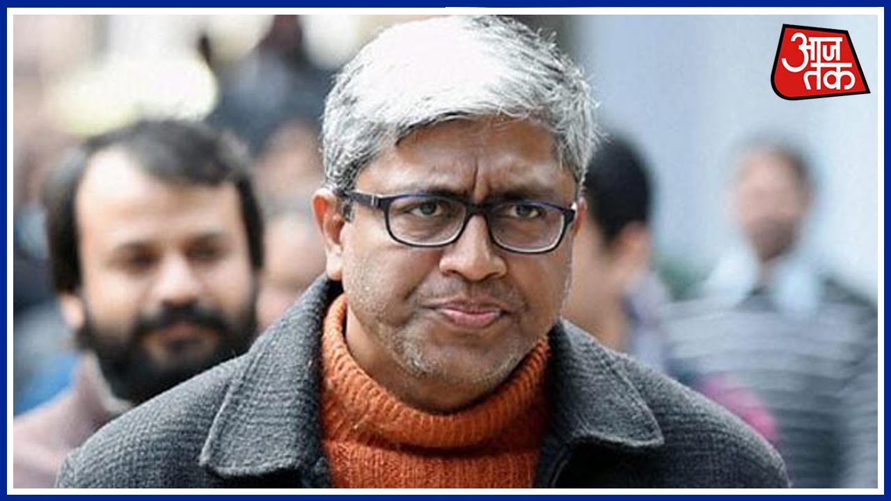 PM Modi's Degrees Flashed By Amit Shah Fake And Forged, Alleges AAP