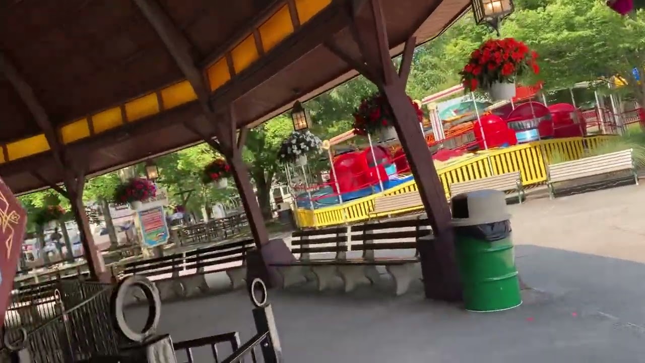 DelGrosso's Amusement Park walk around