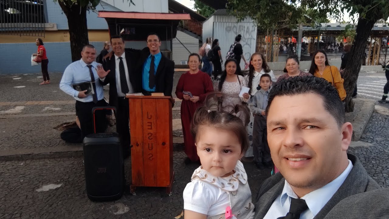 JÁ ESTAMOS NAS RUA  GLÓRIA A DEUS