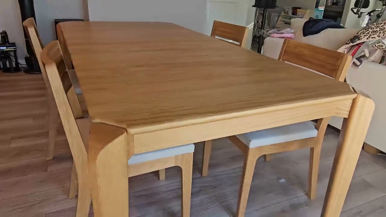 Mossdesign Flo Extendable Table + Nord Chairs Review