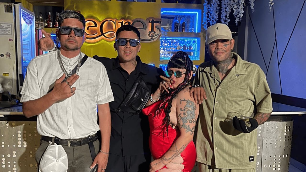 La Chabona, JM al Ritmo, Tinimax y Colny - Fumandome un blunt (Video Oficial)