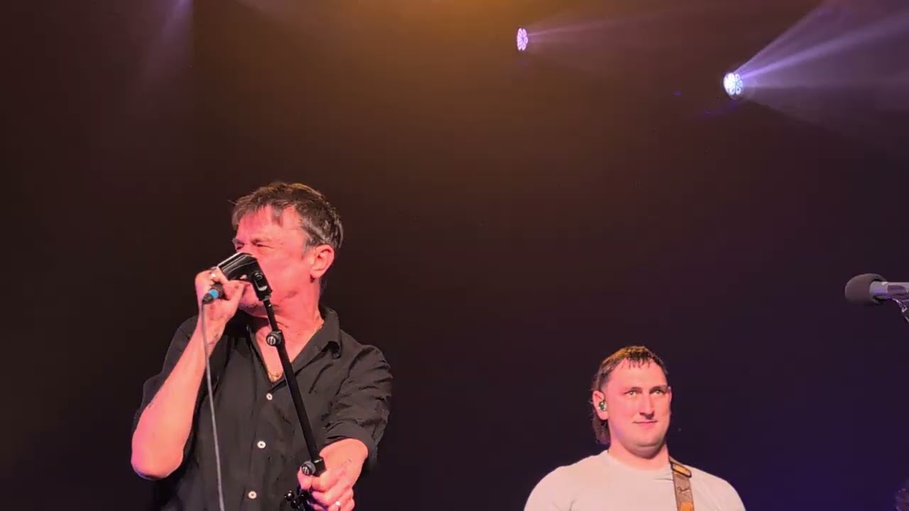 The Mary Wallopers - Glasgow, Barrowland Ballroom 19.12.2025 - Come Out Ye Black & Tans - Ploughboy