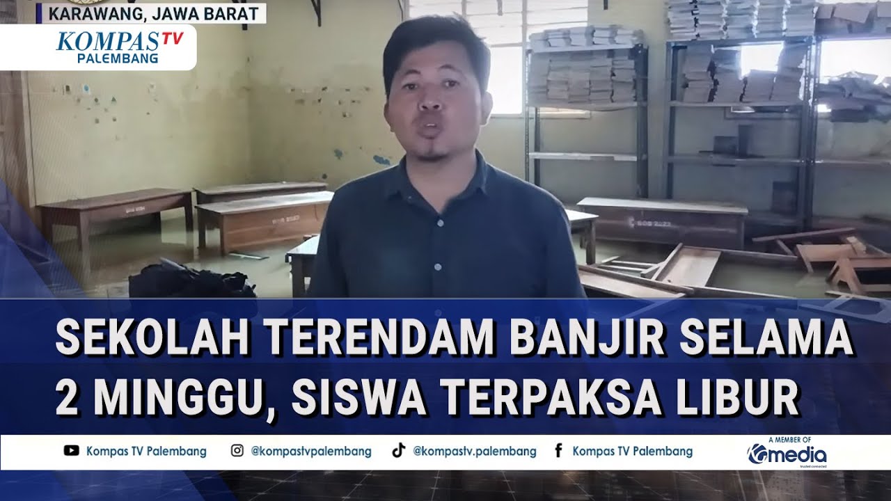 Meja Kursi Berantakann! Begini Penampakan Sekolah Terendam Banjir di Karawang, Nasib Siswa?