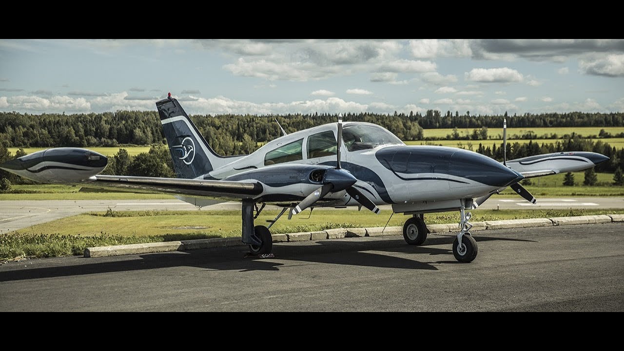 Cessna 310 sky king VS Piper Apache 235  PA-23