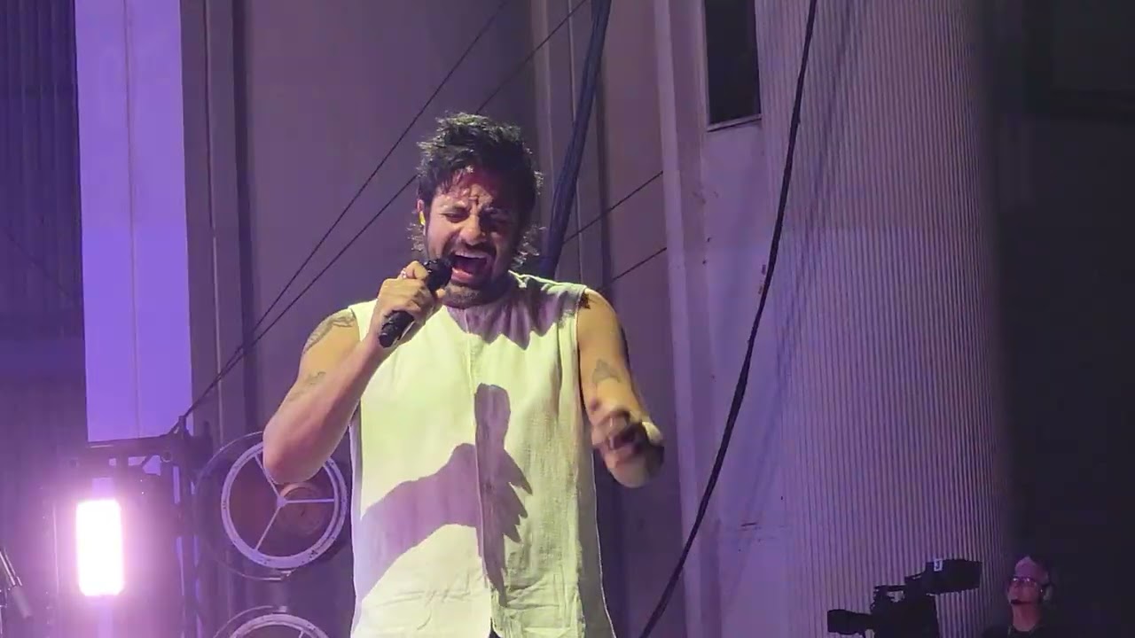 Young the Giant - Silvertongue - Live PNC