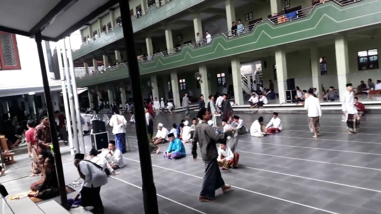 SUASANA PONDOK INDUK ALFALAH PLOSO MOJO KEDIRI