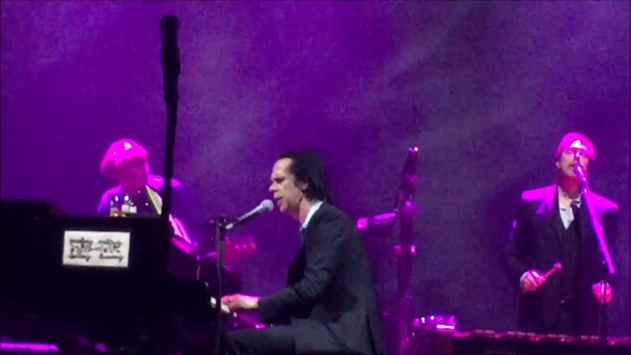 Nick Cave & the Bad Seeds - The Ship Song - Live in Paris, 03/10/2017 - front scene